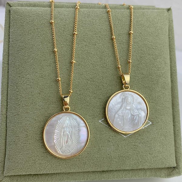 Подвесные ожерелья мода Мать Мать Жемчужной Шелл Круглый Медаль Гвадалупе Дева Мэри Колье для женщин для женщин Кокер, нежела