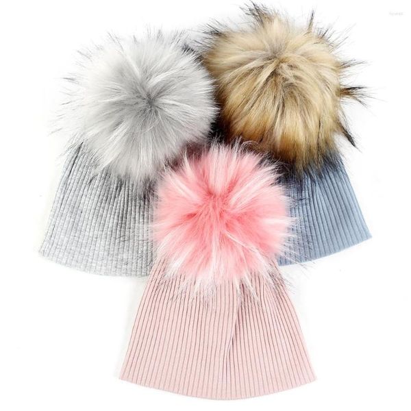 Berretti Cute Baby Boy Girls Beanie Faux Pompon Cotone Moda Cappello a costine Bambini Bambini Cap Outdooor Cappelli caldi Tinta unita