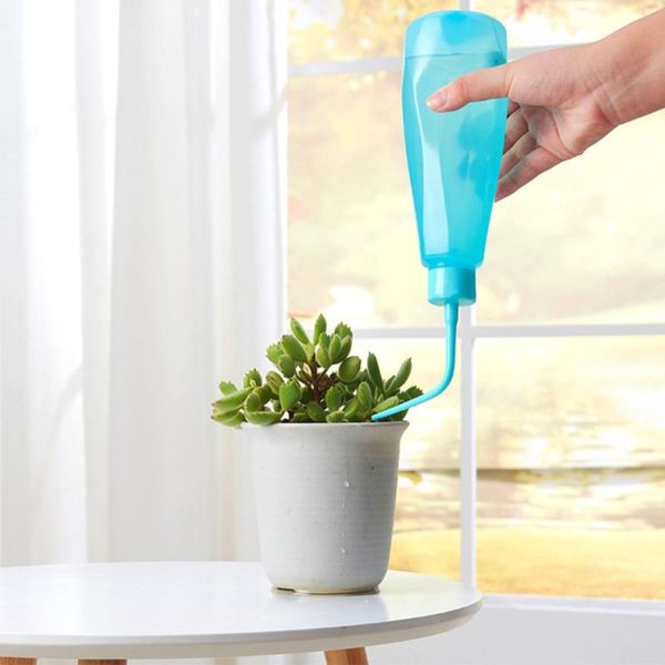 Attrezzature per l'irrigazione Mini irrigatore a spruzzo per bottiglia da spremere da giardino da 480 ml con strumenti per l'irrigazione a bocca curva