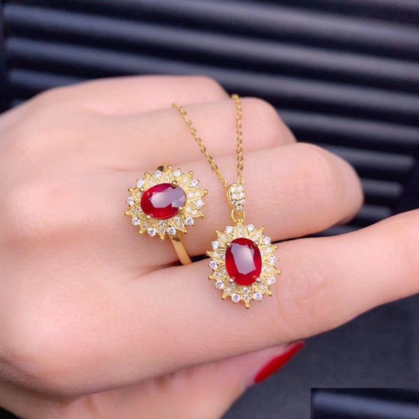 Altri set di gioielli Fire Color Fl Diamond Gemstone Imitazione Pigeon Blood Ruby Female Pendant Set 45Cm Chain Opening Ring Who Dhgarden Dhsyw