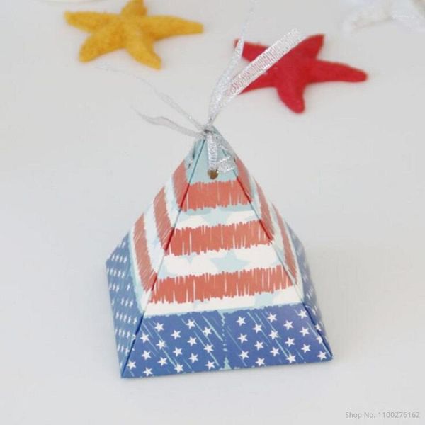 Embrulhada de presentes Europa bandeira nacional triangular do estilo USA Candy Box Favores de casamento e sacos de papel para decoração