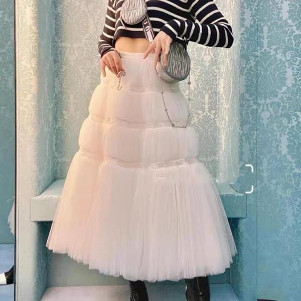 Röcke Frühling Sommer Luxusdesign Kollektion Weißer Ballerina Sweet Style Falten -Rockskirts