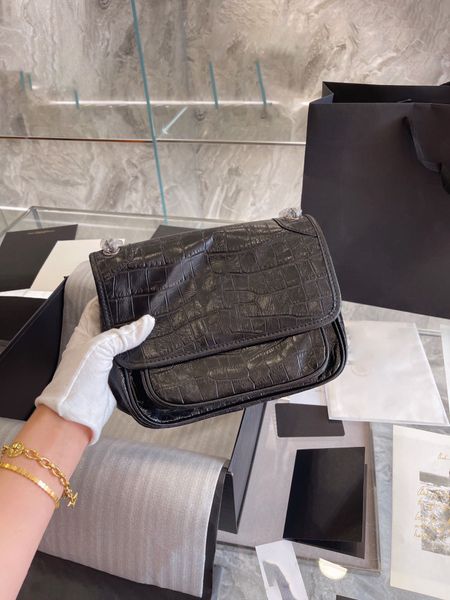 Clamshell çanta moda messenger çanta 2023 yaz lüks çanta kadınlar zincir tek omuz çantası çapraz çanta marka tasarımcı çanta kalitesi iyi