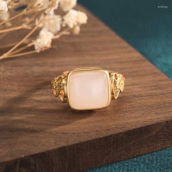Eheringe 2023 Gold Vintage Damen Ring Hohlmuster Eingelegte quadratische weiße Jade Emaille Farbe Handwerk Exquisit für Frauen Schmuck Geschenke