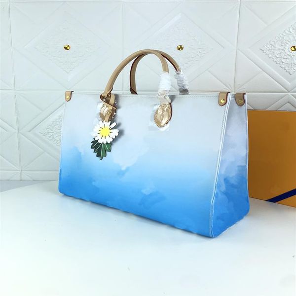 M57640 M57641 M57639 borse onthego gm tote accessoriate con un ciondolo fiore in pelle colorata By The Pool Bag Manico da donna Shoulder260I