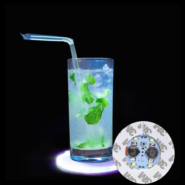 Coaster de LED 6cm 4 Coasters ilumina￧￣o de novidades para bebidas 6 Coaster de barra LED Perfeito para barras de casamento de festa White RGB Crestech168