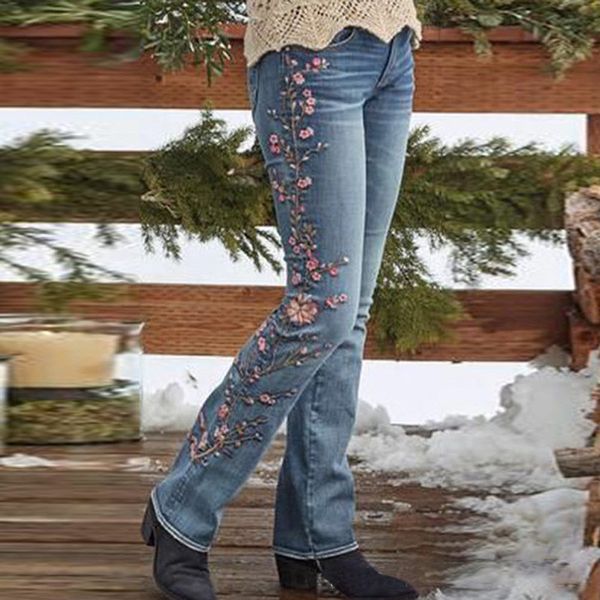 Jeans da donna Pantaloni a zampa a vita alta Pantaloni ricamati 2023 Retro Blu Large Size Fashion Mom Gamba larga 230206