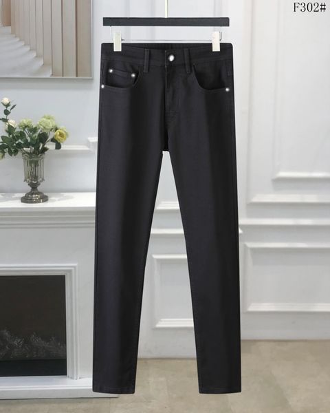 Jeans da uomo Biker v Brand Luxury Designer Lattice High Street Straight Jean Blue lavato pantaloni con cerniera con foro grande Pantaloni neri 29-42