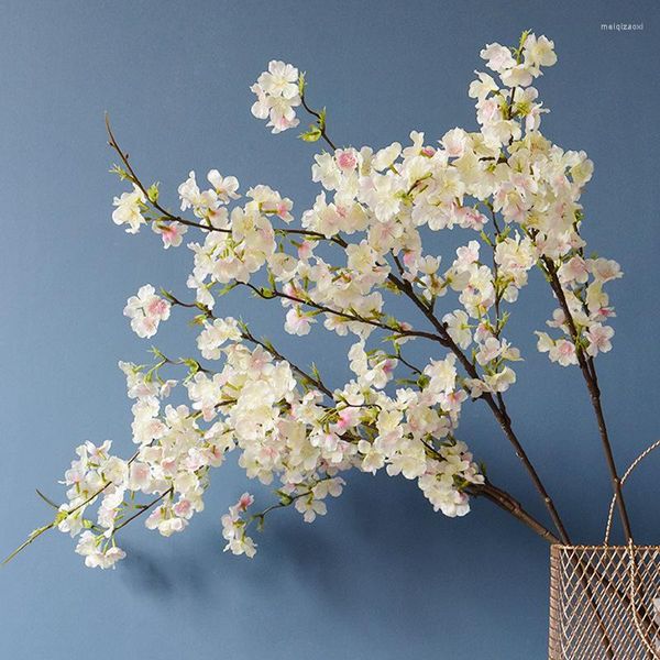 Fiori decorativi Cherry Blossom Ramo lungo Pink Room Decor Decorazione artificiale per camera da letto Flores Deco Mariage Wedding White Floral