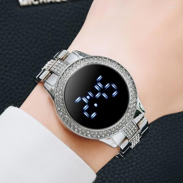 Bilek saatleri kadınlar dokunmatik ekran beyaz ışık dijital lüks bayanlar moda rhinestone saat hediyesi Zegarek Damski