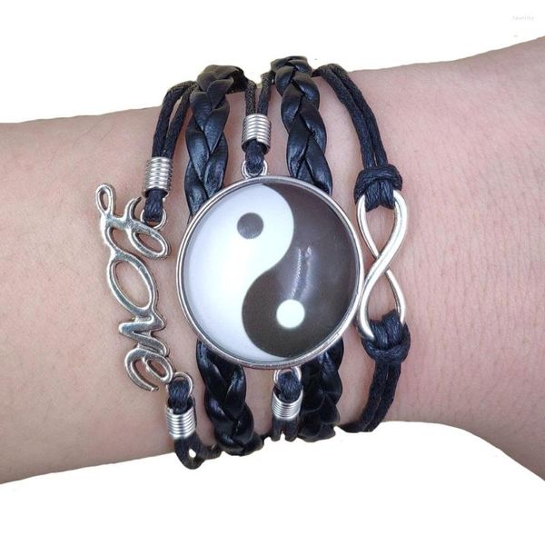 Pulseiras de charme 2023 yin-yang tai chi multilayer pulseira de couro punk marrom/preto/branco tempo antigo geme gem feminino presente de festa at145-156