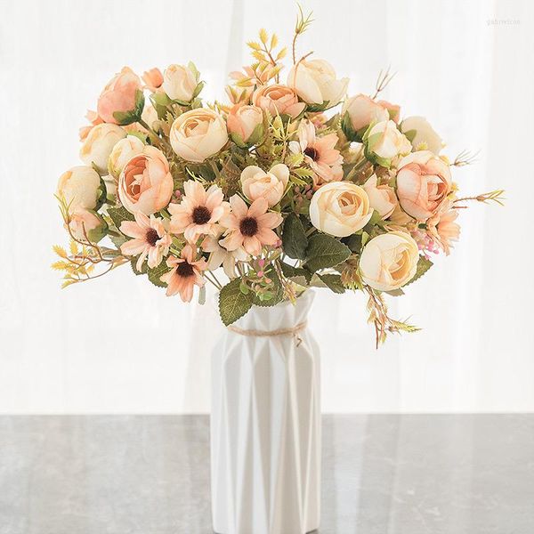Dekoratif çiçekler çay gülleri vazolar ev dekorasyon aksesuarları sahte papatya plastik çiçek düğün yapay