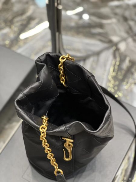 Bolsa de compras nova gancho saco de balde versátil prático de cordeiro macio de casca preta cor 5a qualidade 5a