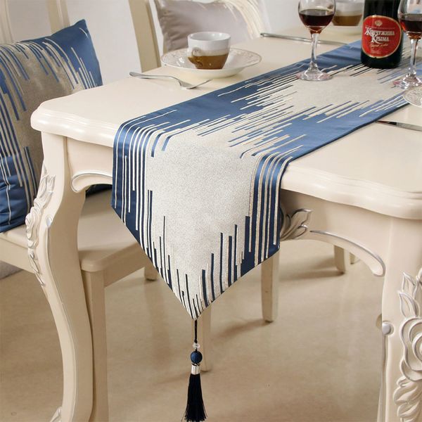 Tischläufer Nordic Style Soft Polyester Tischläufer schmaler Tischdecke Kaffeebettläufer mit Quasten für Hochzeitsdekoration 230209