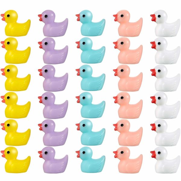 Dekorative Objekte Figuren 50pcs niedliche Harz Mini Enten Miniaturvernichttiere Figuren Orament Winzige Ente für Feengarten Mikro Landschaft Topf Dekor 230210