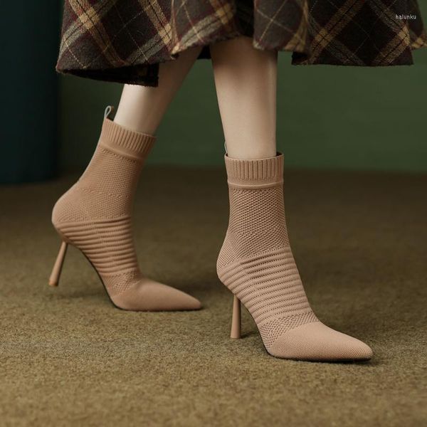 Ботинки цилиндрические каблуки носки женщины растягивают ткань шпиц