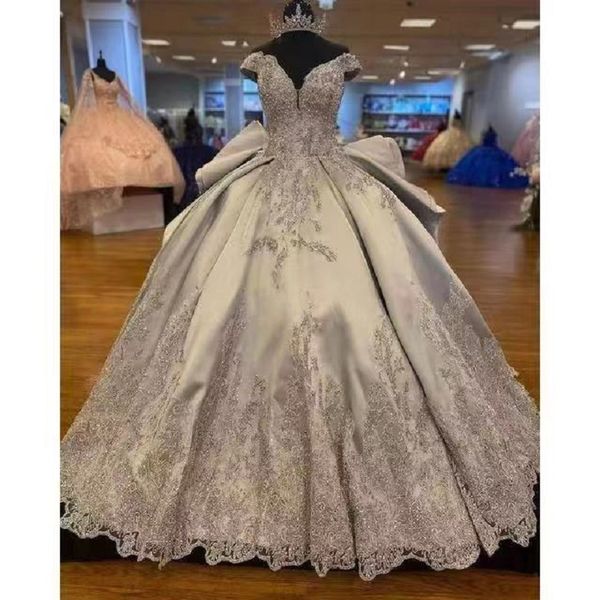 Серебряные платья Quinceanera Satin Beading Appliques Sweetheart Luxury Sweet Princess Ball Gown vestidos de fiesta