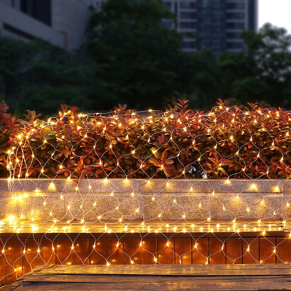 3 m x 2m 200 LEDs Netznetzlichter mit LED -Zaunschnur Licht 8 Modi für Garten/Veranda/Hochzeit Crestech