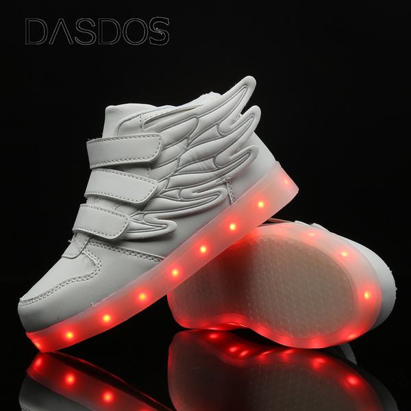 Sneakers Luminous Boy Girl Girl Cartoon liderou sapatos iluminados Trend Kids Kids Wing Charge Casual Treiners Boots 230209