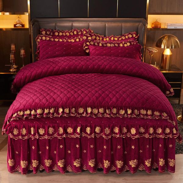 Bedding Sets Luxury European Wedding Ruffle Bedia Salia Gold Bordado Bordado Bordado Veludo Flanela Tampa de Duveta