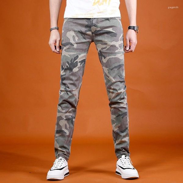 Jeans masculinos Camuflando o verão de calças leves e magras 2023 Streetwear Army Casual Green Straight Denim Troushers