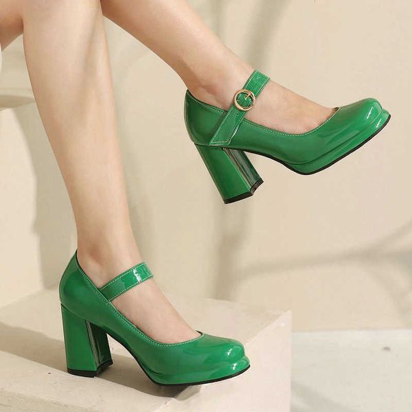 Sandalet PU Patent Deri Yeşil lacivert Kapalı Ayak Parmağı Olgun Bayanlar Ofis Pompaları Toka Kayışı Vintage Kadınlar Mary Janes Ayakkabı Blok Topuklar G230211