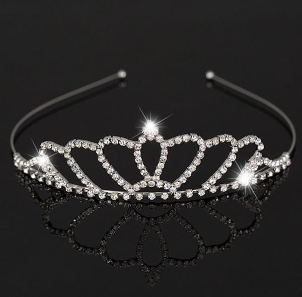 Bellissimo diadema da sposa in cristallo lucido Spettacolo per feste Placcato argento Corona Fascia Accessori per diademi da sposa economici SN649