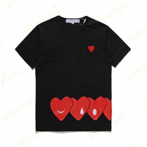 Mode Mens Play t-shirt Cdg Designer Hearts Casual Womens Des Badge Garcons graphique tee coeur derrière la lettre sur la poitrine t-shirt h11