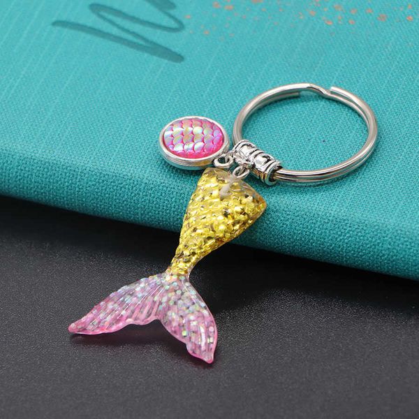 Anéis -chave 5pcs/lote shinny lantejas de sereia cauda chave de peixe colorido escalas pingentes keyring para amigos brindes joalheria de festa g230210