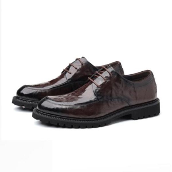 NUOVO Ufficio Scarpe in pelle di lusso Italia Men Formale Oxford Abito puntato Classico Banchet Scarpe Brands D2A9