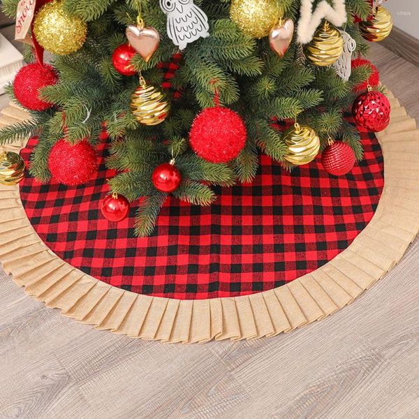 Decorazioni natalizie 2023 Ornamenti per la gonna dell'albero Scena di vacanza a quadretti rossi con grembiule decorativo inferiore