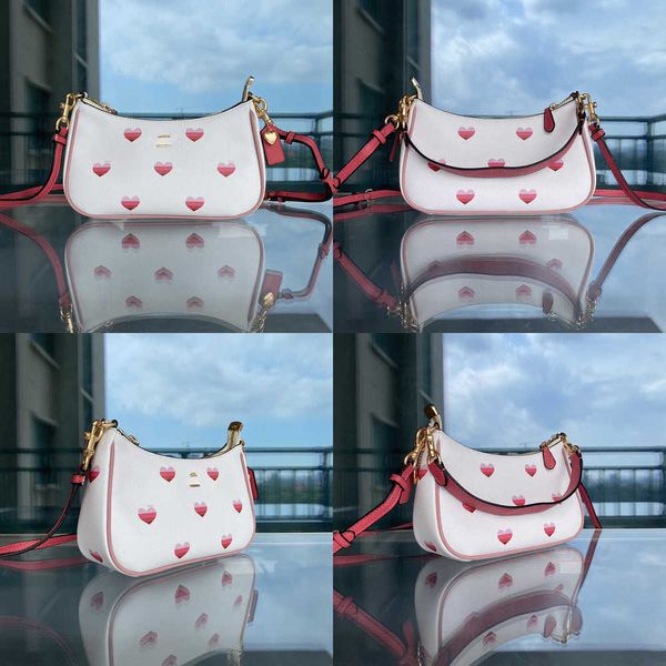 Akşam çantaları omuz çanta kadınları mini tote beyaz deri alt koltuk torbası moda crossbody lüks tasarımcılar çanta çantası aşk basılı valentine 230207