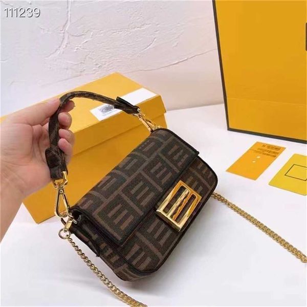 Loja de bolsas de grife 70% fora da feminina bolsa de ombro baguete 5A Modern clássico Totas de moda da moda Bolsa de luxo de luxo Compras Walle