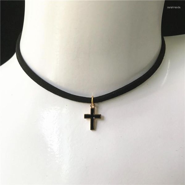 Ketten Retro Gothic Choker Halskette Punk Schwarz Samt Frauen Kurze Kreuz Anhänger Kragen Schmuck Bijoux Geschenke Großhandel