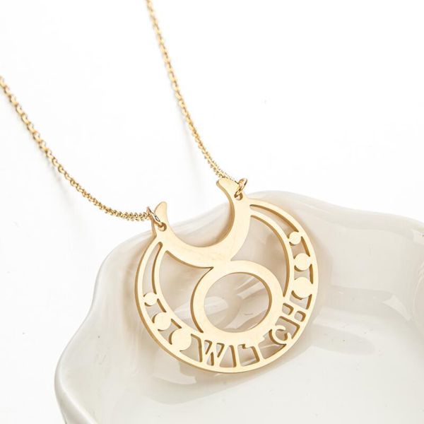 HEXE Buchstabe Das Gottzeichen Symbol Halskette Edelstahl Koreanisch Minimalistisch Niedlich Hekate Mondform Anhänger Halsband Collier für Frauen