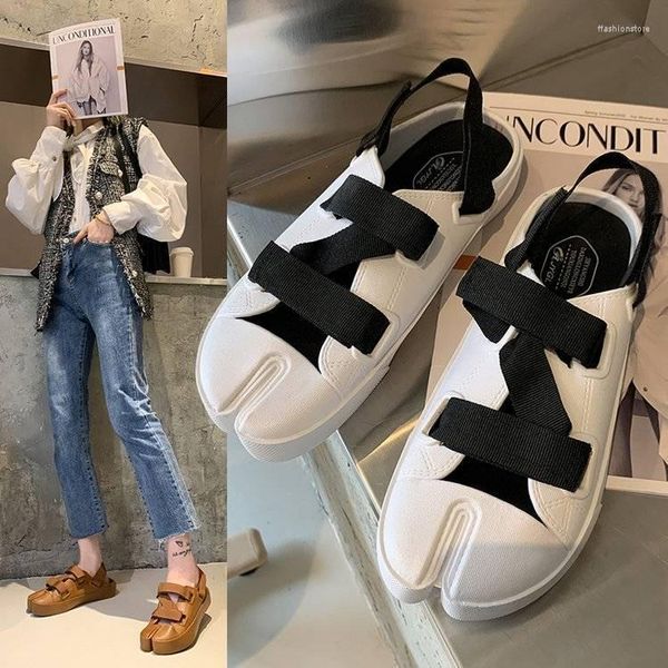 Sandali di pantofole donne indossano 2023 primavera versione coreana versione piatta a fondo piatto non slip maschili e scarpe da donna