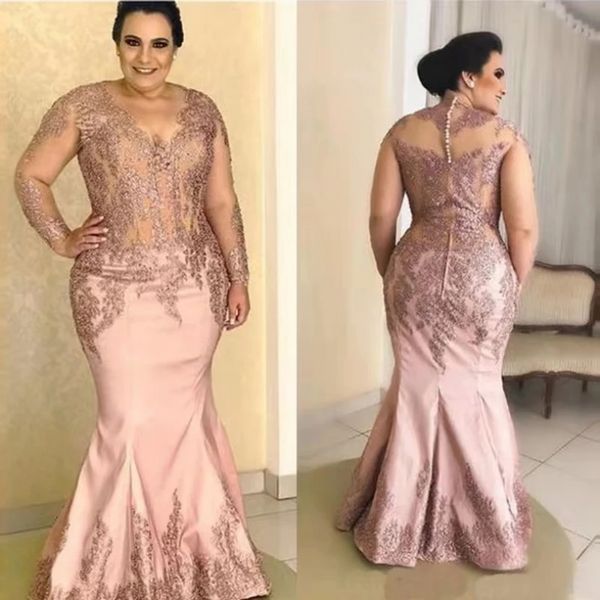 Urban Sexy Vestidos Plus Size Dusty Pink Mãe do Noivo Vintage Sheer Manga Longa Apliques Beads Cetim Vestidos de Noite Botão Coberto Voltar