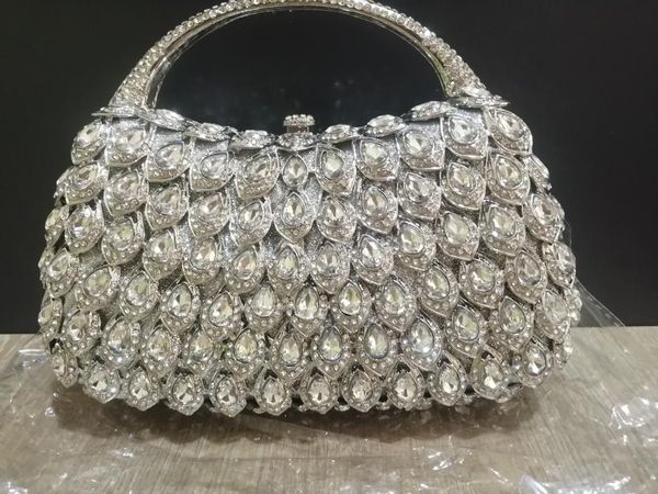 Borse da sera Pochette di cristallo di colore argento di lusso Borsa da donna con diamanti Borsa da donna a tracolla a catena femminile Borsa per matrimonioSera