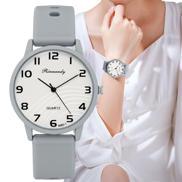 Orologi da polso Orologi da donna di moda Tempo libero Orologio da donna semplice digitale grigio Orologio al quarzo sportivo Cinturino in silicone Orologio da donna Orologio da polso 230215