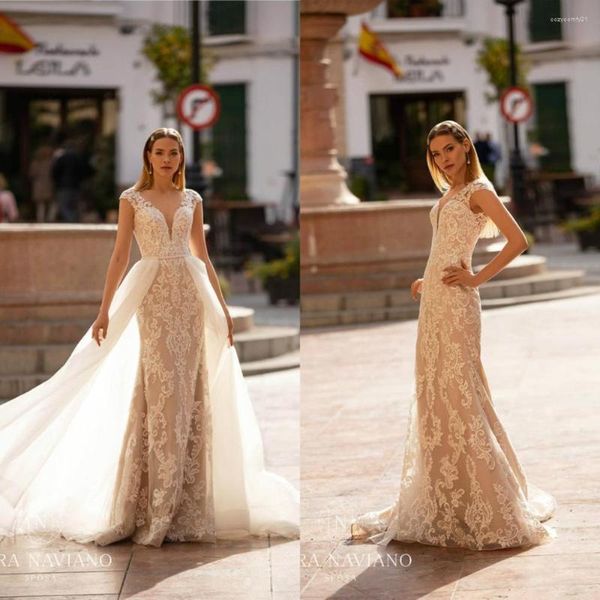 Abito da sposa 2023 Abiti a sirena con strascico staccabile Abiti da sposa trasparenti con scollo a V sexy Sweep Beach Capped Sleeve