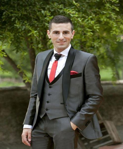 Ternos masculinos Design elegante um botão de noivo cinza escuro Tuxedos Shawl Laomsmen Man Homem Men Wedding (colete de calças