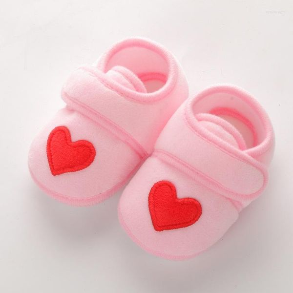 Primeiros Walkers Girls Sapatos Nascidos Crianças Baby Coração Vermelho Princesa Soft Sone Soltele Não deslizamento Berço infantil