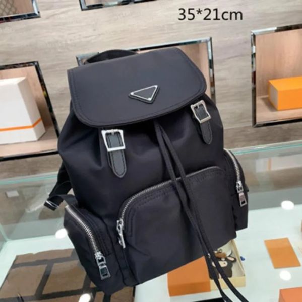 Zaini neri di lusso unisex Borse da scuola Borsa da studente in nylon di medie dimensioni mini Borsa da viaggio per esterni Zaino