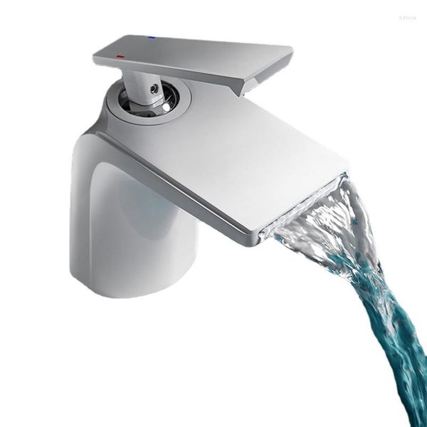 Waschbeckenarmaturen für Badezimmer, Badewanne, Waschtischarmatur, weißes Becken, quadratischer Wasserfall und Kaltwassermischer