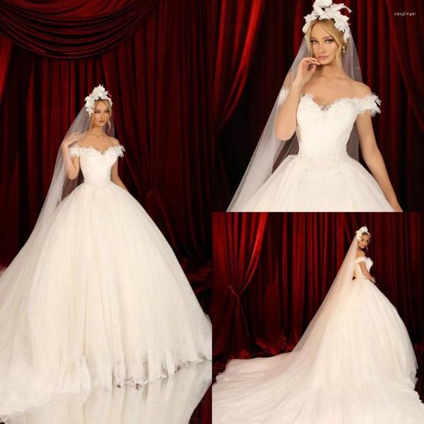 Brautkleid Dubai Ballkleid Kleider Feder Schulterfrei Spitze Applikationen Langarm Brautkleider Puffy Sweep Train