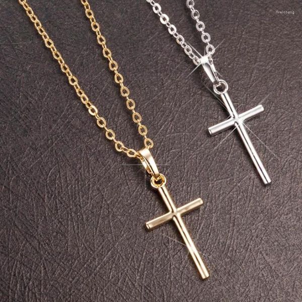 Collane con ciondolo Fine Cross Pendent Donna Uomo Catena in metallo Moda 2 colori Lega Donna Collana maschile Regalo per amici Ornamento cristiano