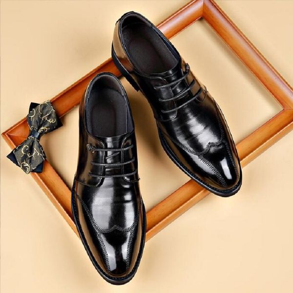 Designer de alta qualidade Homens respiráveis ​​Sapatos Oxford Lace-up Sapatos de noiva de luxo masculino D2A14