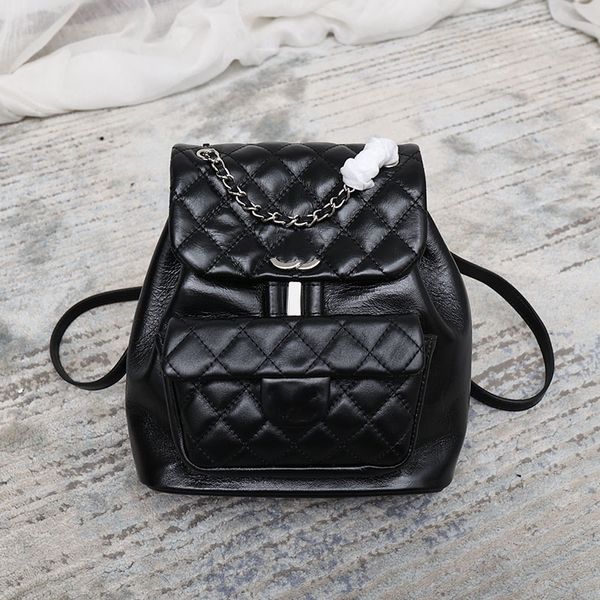 Estilo Mochila Feminina Pele de Cordeiro Designer Sacos Balde com Cordão Diamante Preto Lattice Acolchoado Prata Ferragens de Metal Matelassê Cadeia Ombro