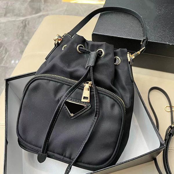 Tasarımcı Çanta Kadınlar Sırt Çantası Çanta Pembe Omuz Crossbody Canvas Drawstring Buck Klasik Tote Çanta Bayanlar Cüzdan Tasarım Telefon Çapraz Vücut Çanta