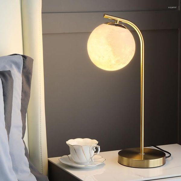 Lampade da tavolo Lampada a ciliegia Lampada da tavolo moderna di lusso laterale Soggiorno Decorazione della casa Camera da letto Placcatura Base in oro nero Lampada da scrivania E27